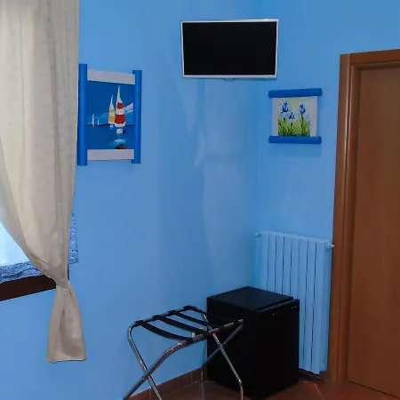 Отель Rainbow 2*